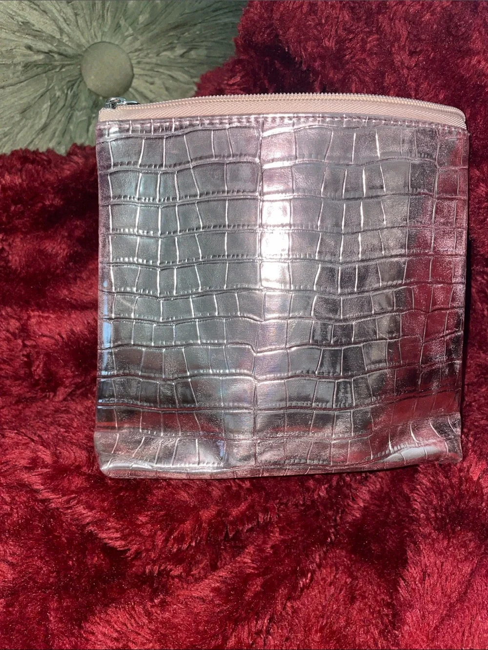 Jimmy Choo pink Metallic cosmetics makeup bag w a sweet surprise “I got Choo”💖